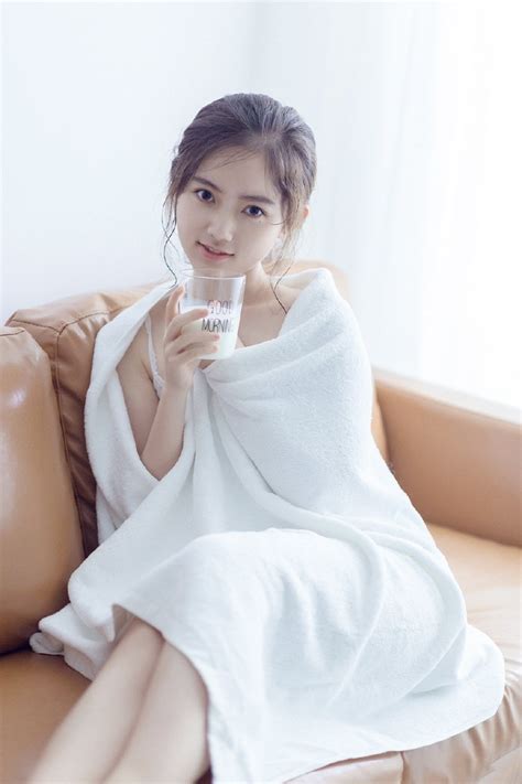 ไฮ ไล ยู ฟ่า แช ม เปีย น ส์ ลีก เมื่อ คืน-เฮ้ย! เมื่อคืนเราได้ดูไฮไลท์ของยูฟ่าแชมเปียนส์ลีกมา โอ้โห มันส์มาก 555 ครั้งนี้ดูจากแอพที่โหลดมาฟรีๆ เลยนะ ใครยังไม่ลอง หาดาวน์โหลดง่ายๆ จากสโตร์เลย!